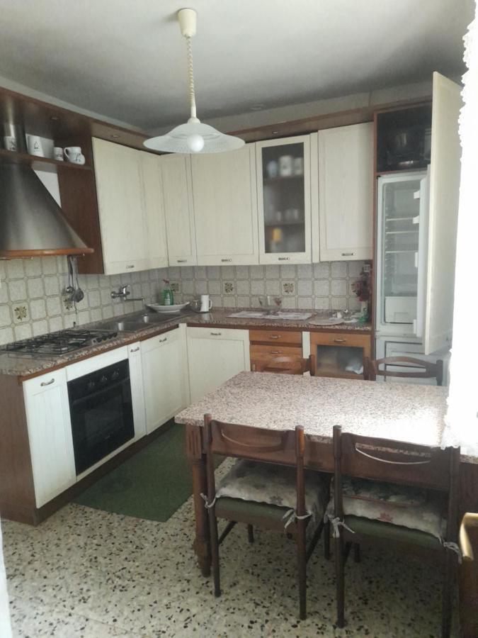 Bed and Breakfast Nonna Anita Castelveccana Exterior foto